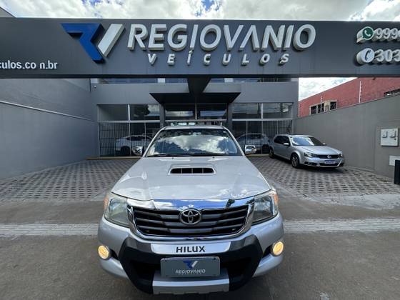 TOYOTA HILUX 3.0 SRV TOP 4X4 CD 16V TURBO INTERCOOLER DIESEL 4P AUTOMÁTICO TOYOTA HILUX 3.0 SRV TOP 4X4 CD 16V TURBO INTERCOOLER DIESEL 4P AUTOMÁTICO